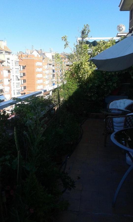Habitacion Mv Мадрид Екстериор снимка