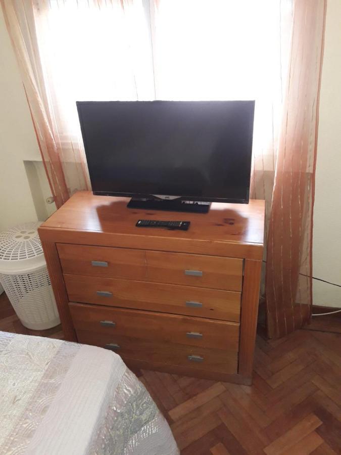 Habitacion Mv Мадрид Екстериор снимка