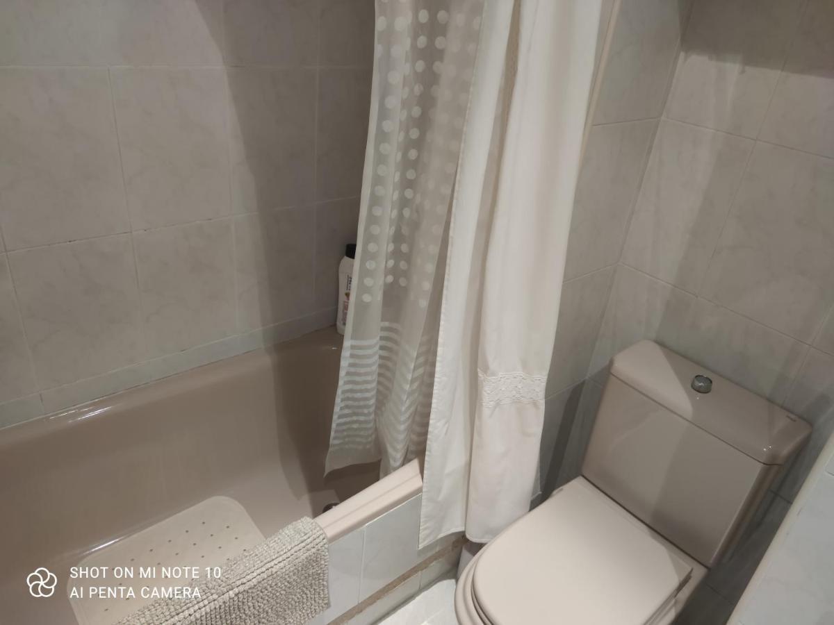 Habitacion Mv Мадрид Екстериор снимка