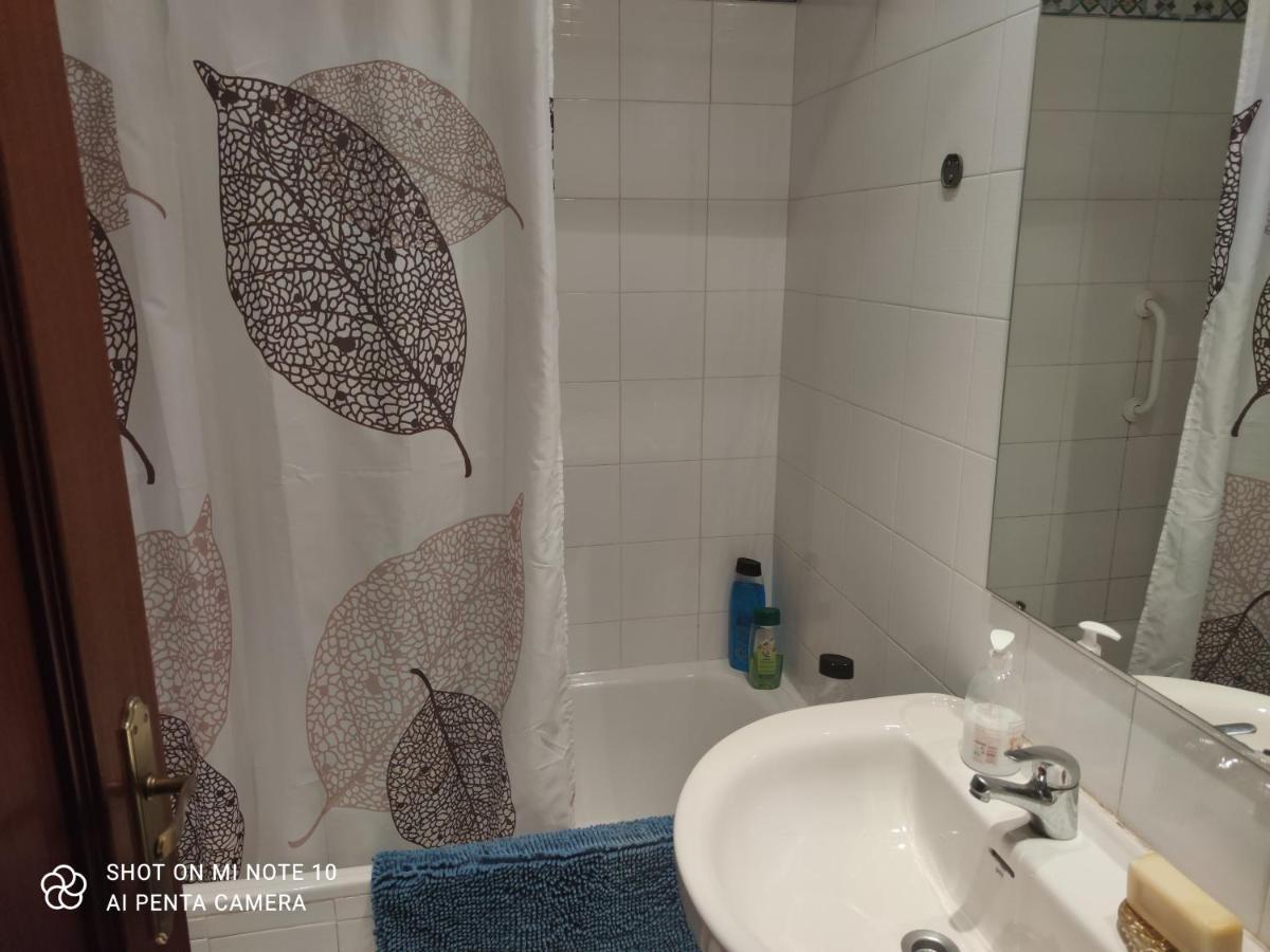 Habitacion Mv Мадрид Екстериор снимка