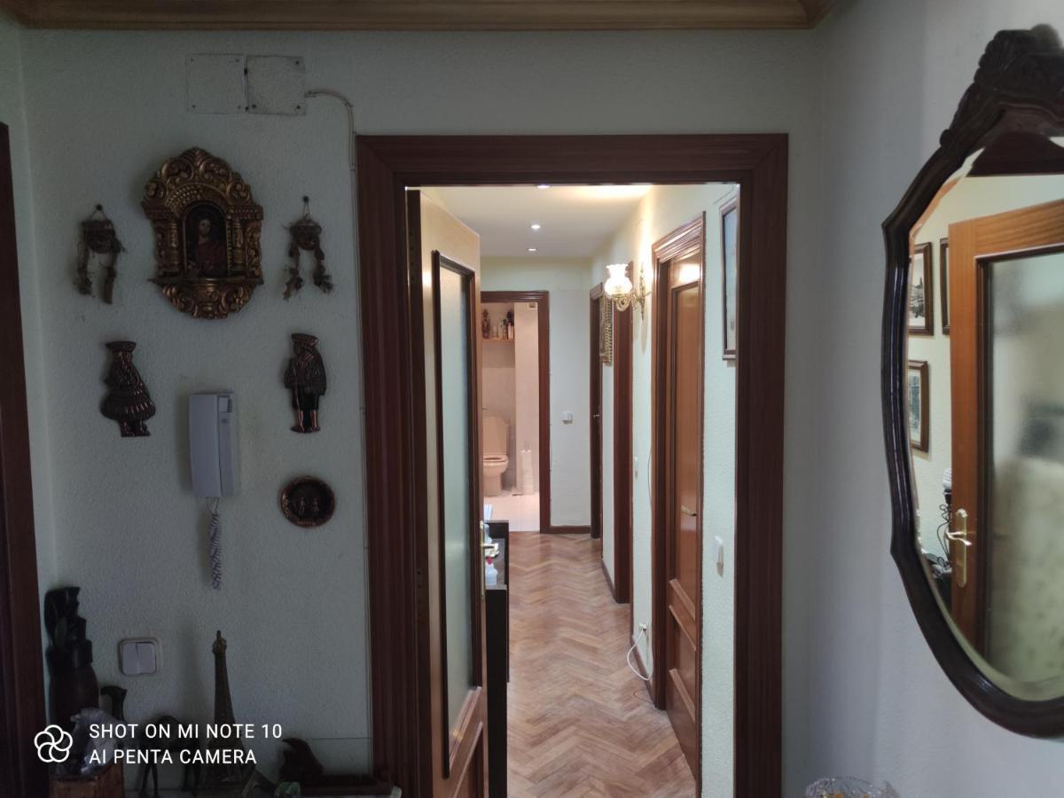 Habitacion Mv Мадрид Екстериор снимка